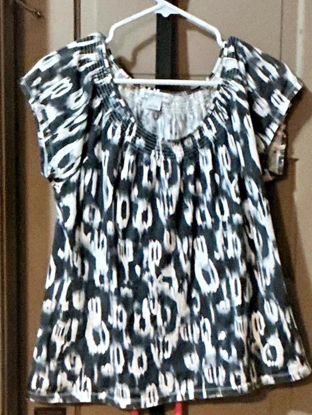 Liz Claiborne Animal Print Cotton Blouse in Navy & White Size Large